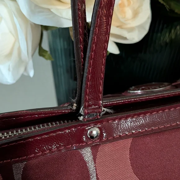 ✨SOLD✨Coach SET Signature Jacquard Red Metallic Stripe Tote Wristlet Wallet Y2K - Picture 14 of 14